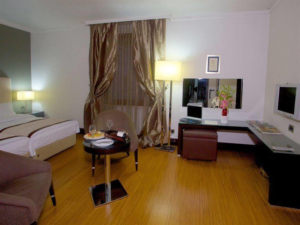 Boutique Riva Hotel อิสตันบูล ภายนอก รูปภาพ